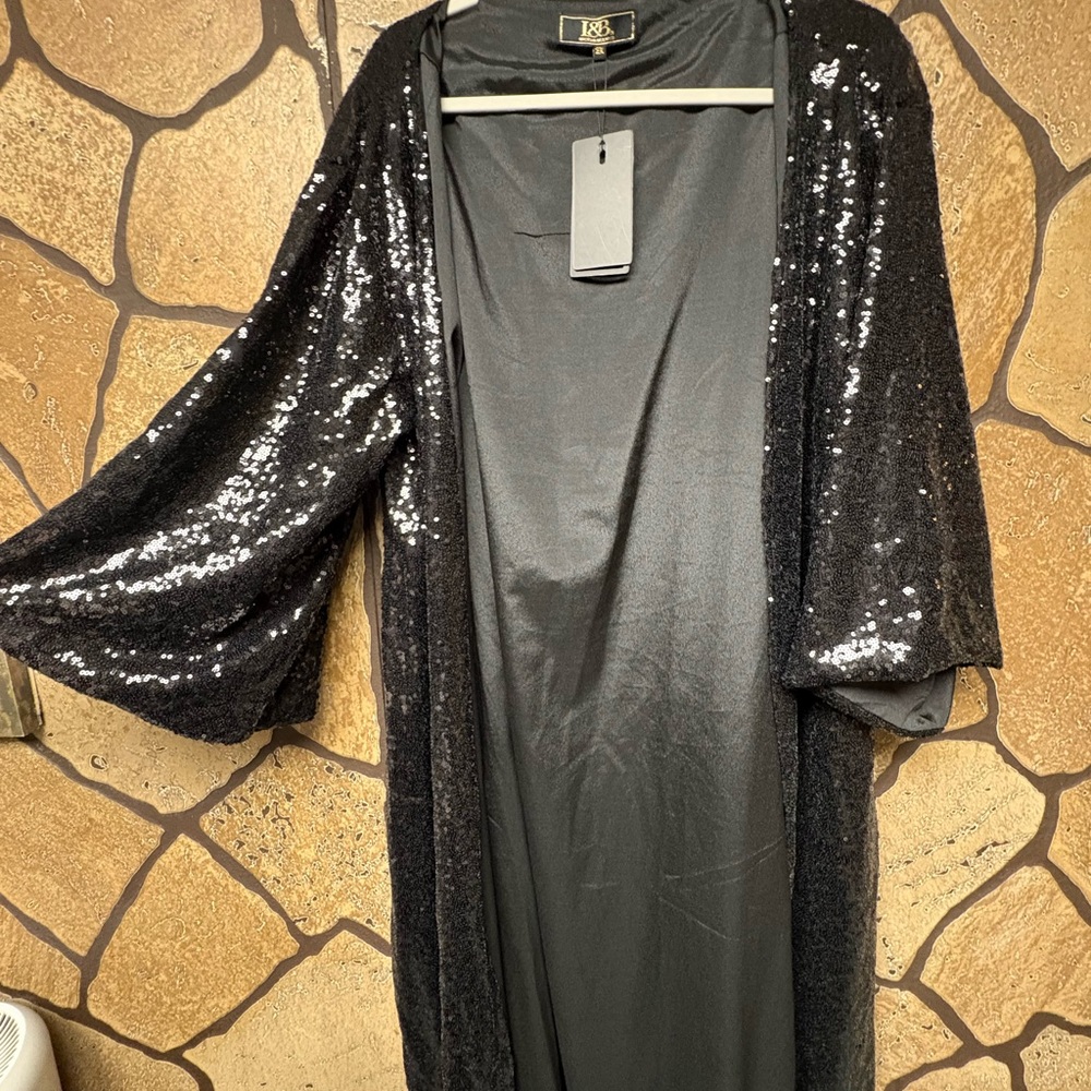 L&B Shimmering Black Sequin Kimono